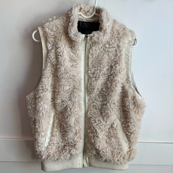 Lemon Tart Cream Faux Fur Zip Up Vest - Picture 1 of 5